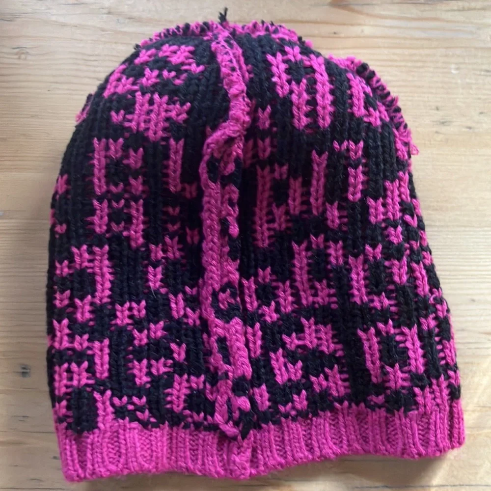 Kids’ knit beanie BearPaw Pink Animal Print